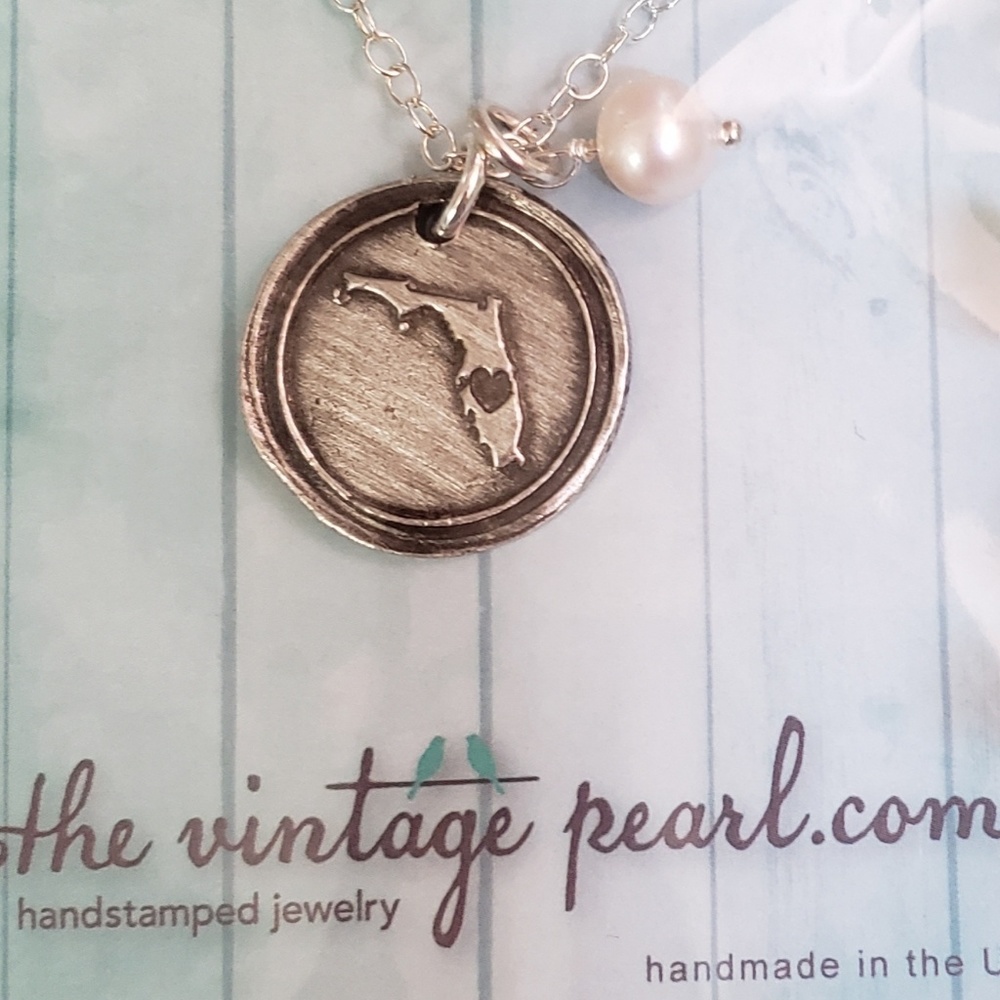 The Vintage Pearl ♡ Florida NWT